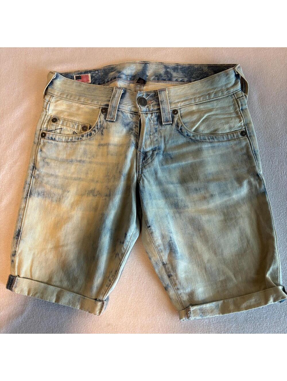True Religion Denim Shorts Womens 28 USA Light Wash Y2K Distressed Fits 31X10